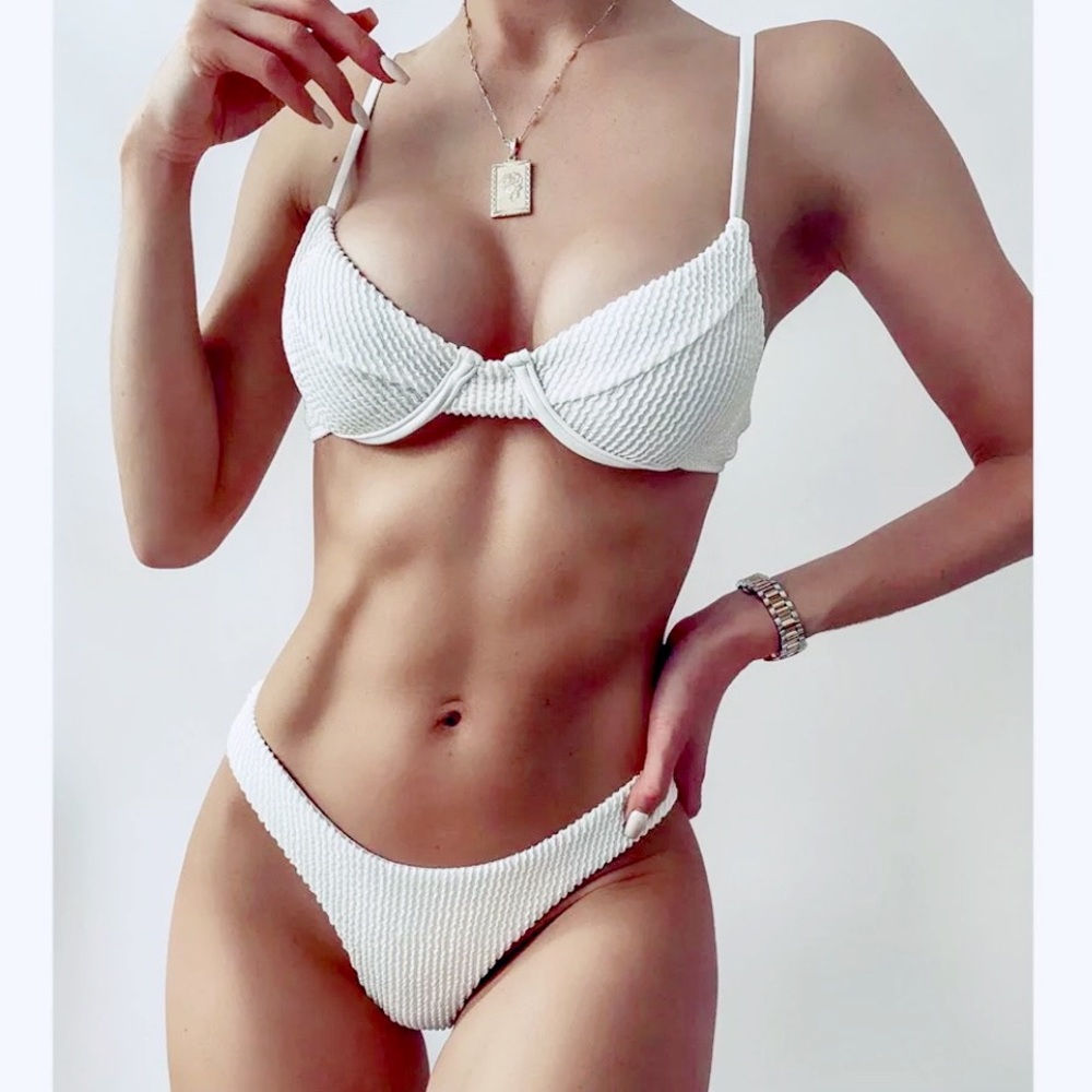 Summer Sale🎉Freesia White Ribbed Push Up Bikini 💙💙